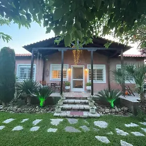 https://lagoon-beach-house.hotelschalkidiki.net